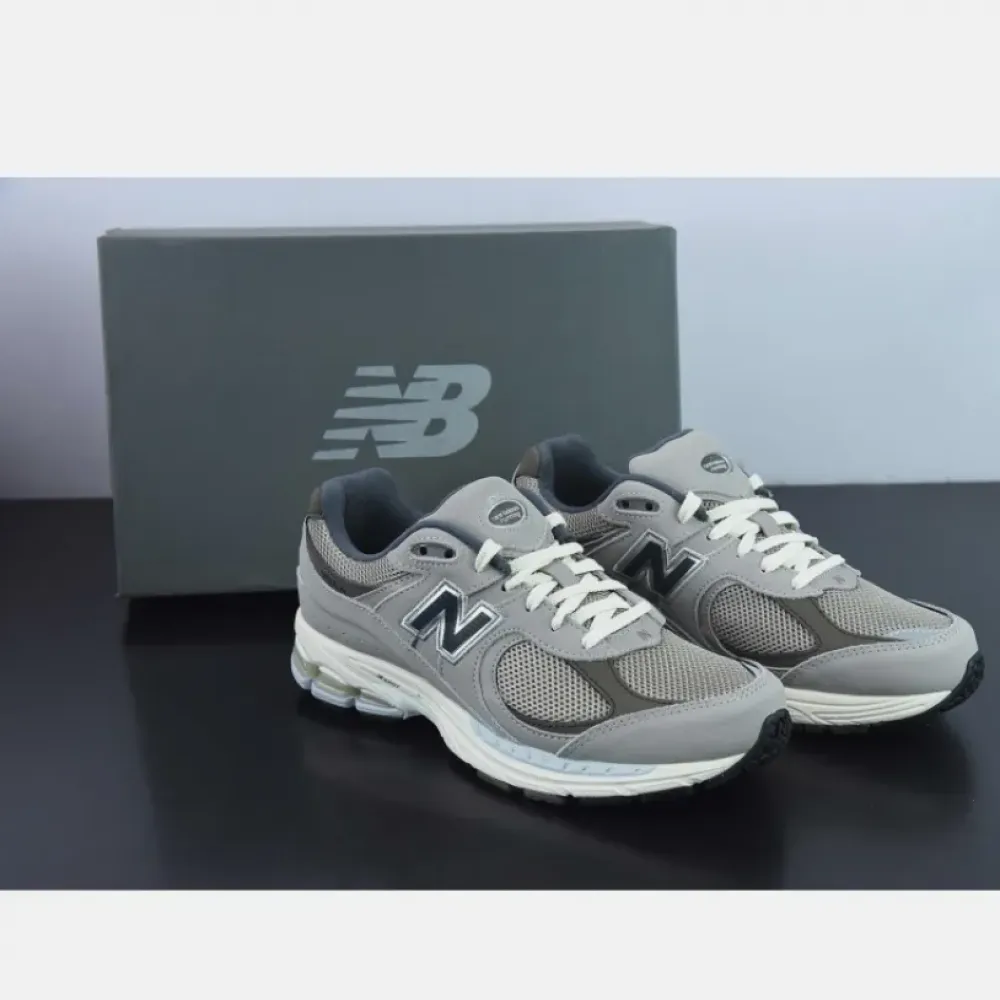 New Balance 2002R ‘Warm Alpaca Light Chalkboard’ M2002RAW