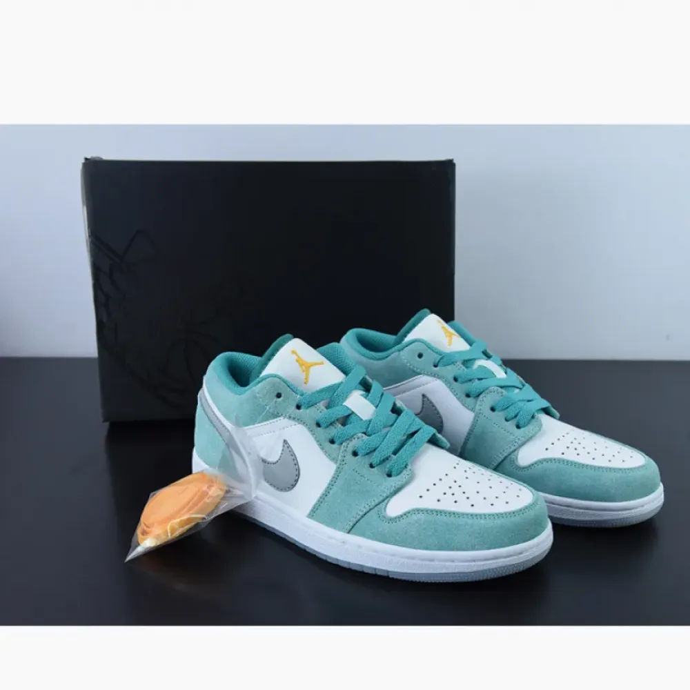 Air Jordan 1 Low New Emerald/White-Light Steel Grey  DN3705-301
