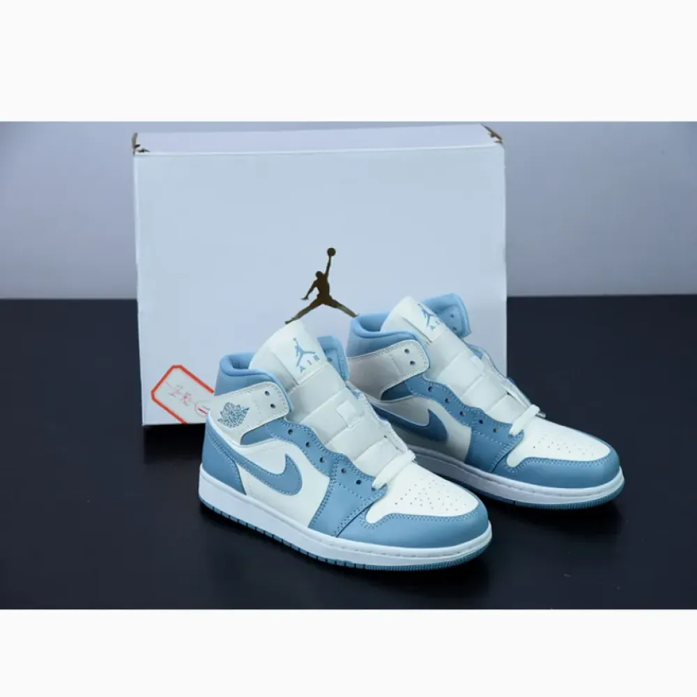 Air Jordan 1 Mid ‘UNC’ University Blue/White  BQ6472-141