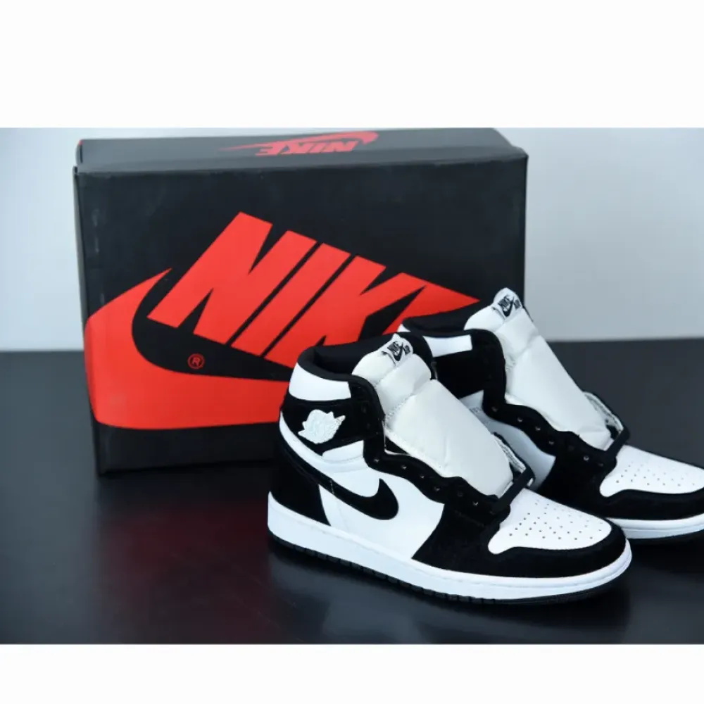 Air Jordan 1 Retro High OG ‘Panda’ Black/Black-Metallic Gold-White CD0461-007