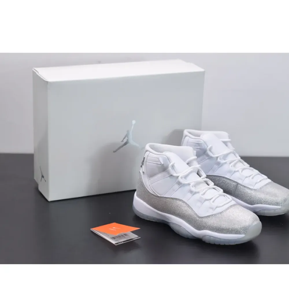 Air Jordan 11 WMNS White Metallic Silver  AR0715-100
