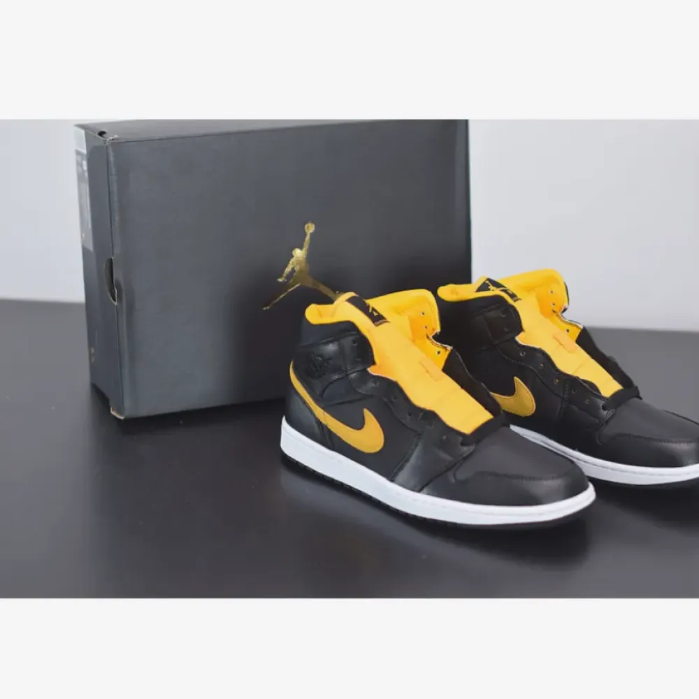 Air Jordan 1 Mid Black/University Gold-White  CI9352-001