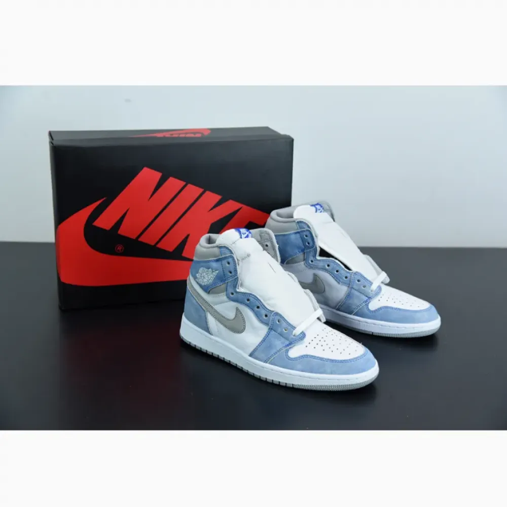 Air Jordan 1 High OG Hyper Royal/Light Smoke Grey-White  555088-402