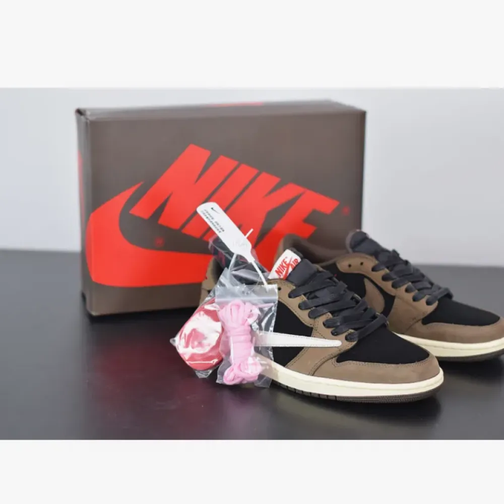 Travis Scott x Air Jordan 1 Low OG SP “Dark Mocha”  CQ4277-001