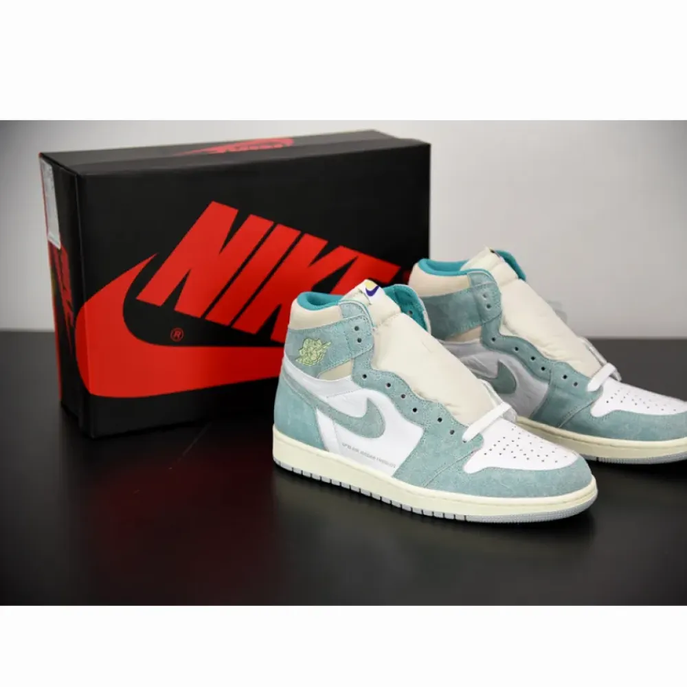 Air Jordan 1 Retro High OG Turbo Green/White-Light Smoke Grey-Sail 555088-311