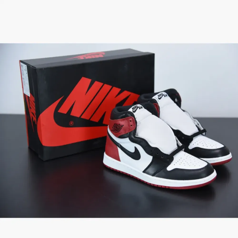 Air Jordan 1 Retro High OG “Black Toe” White/Black-Gym Red 555088-125