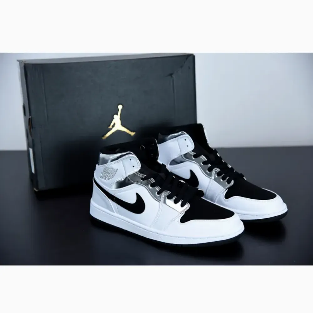Air Jordan 1 Mid ‘Alternate Think’ White/Silver 554724-121