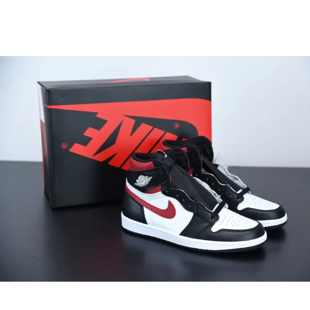 Air Jordan 1 Retro High OG Black/White-Sail-Gym Red 555088-061