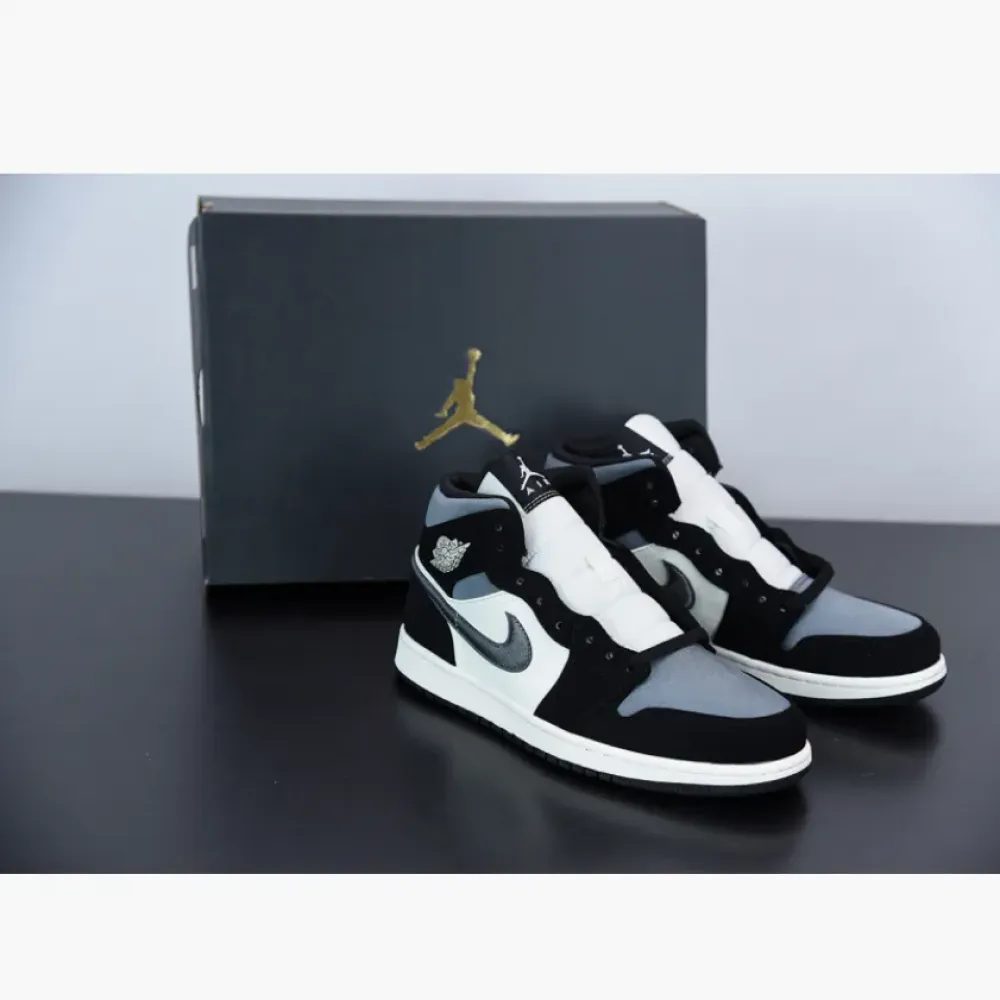 Air Jordan 1 Mid “Satin”  852542-011