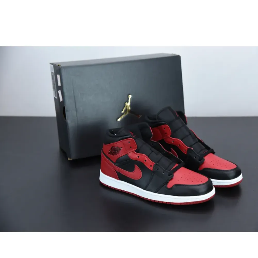 Air Jordan 1 Mid “Bred”  554724-074