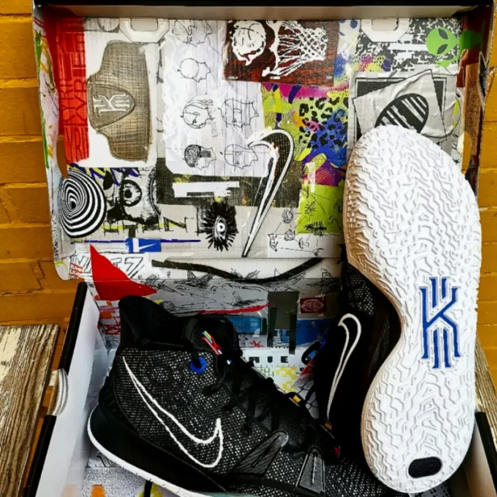 Nike Kyrie 7 Black/White-Off Noir-Chile Red  CQ9326-002