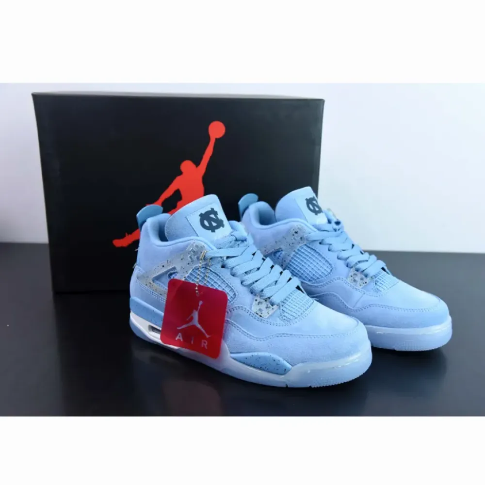 Air Jordan 4 “UNC” PE