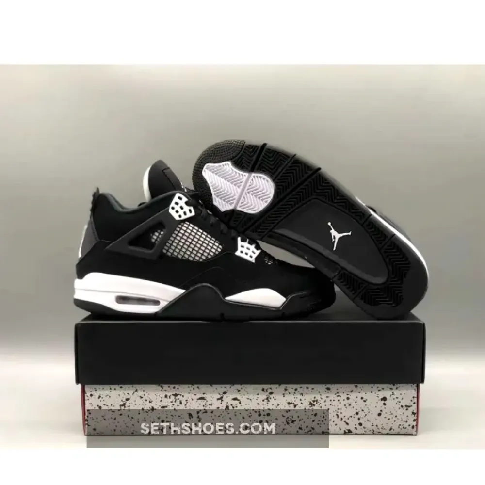 Air Jordan 4 “White Thunder” FQ8138-001