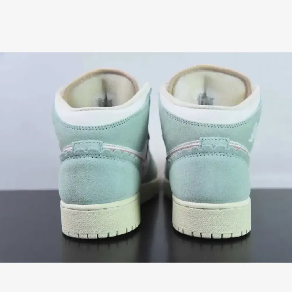 Air Jordan 1 Mid SE GS “Pink Oxford”  DZ5361-100