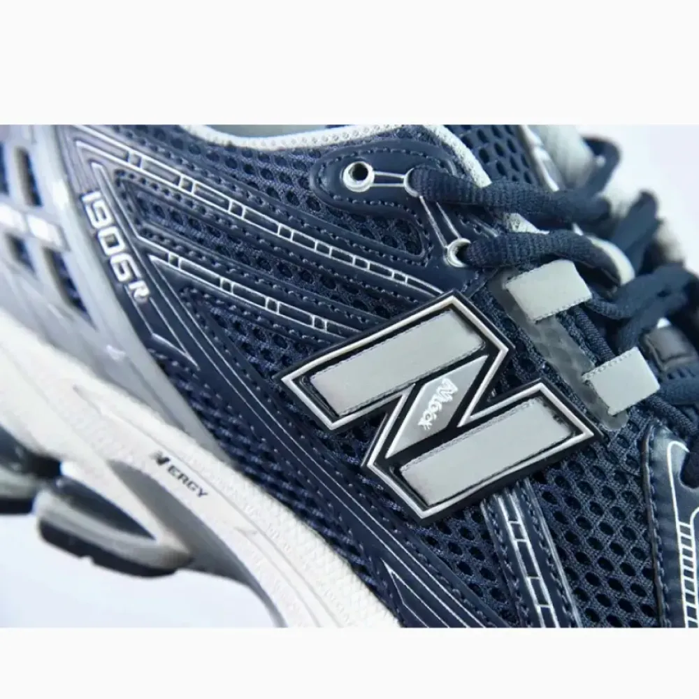 New Balance 1906R Eclipse Black Steel  M1906RCA