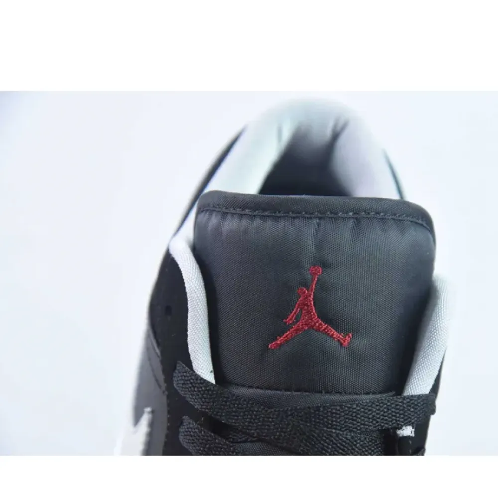 Air Jordan 1 Low Black/University Red-Cement Grey  553558-032