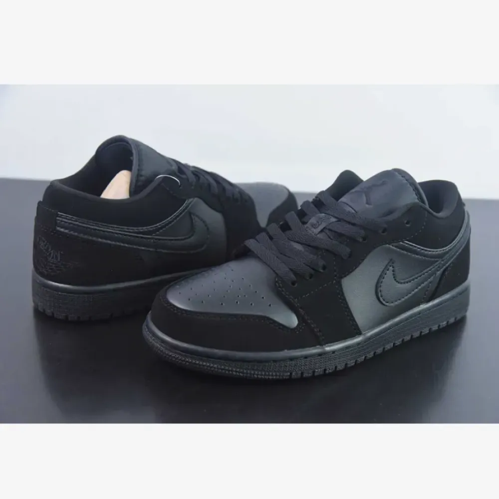 Air Jordan 1 Low Retro Triple Black  553558-025