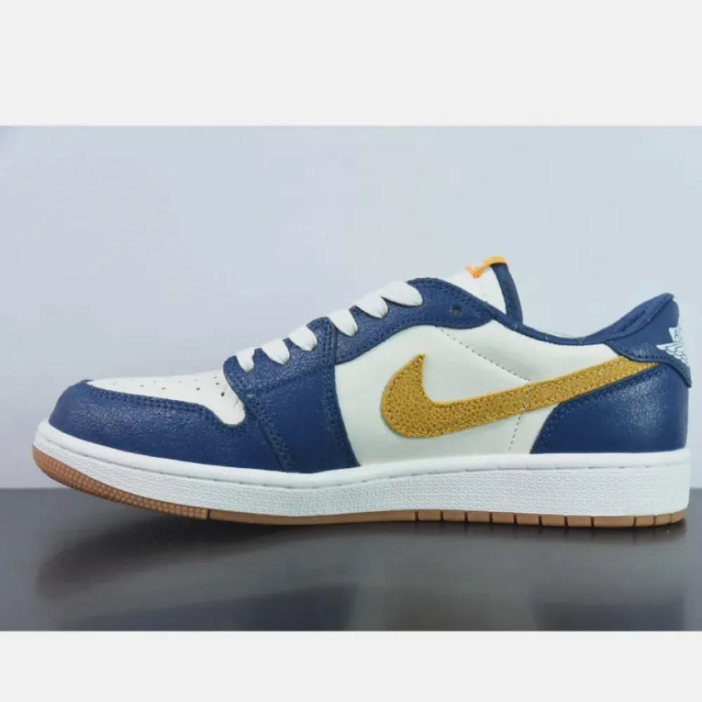 Air Jordan 1 Low OG “Marquette” PE