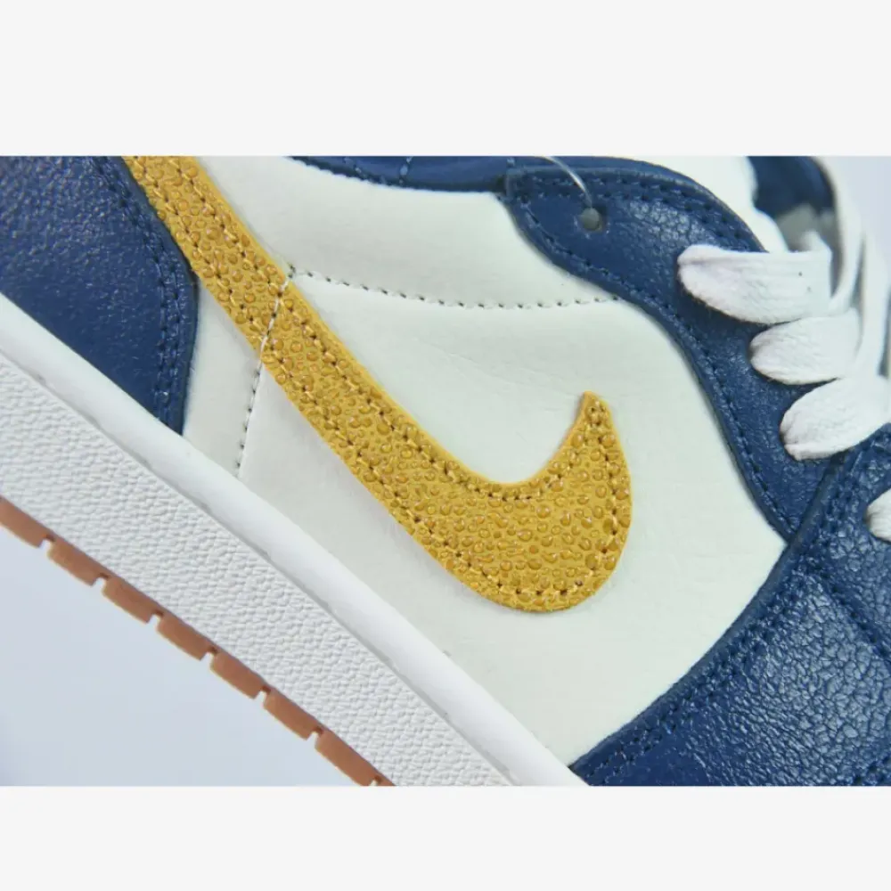 Air Jordan 1 Low OG “Marquette” PE