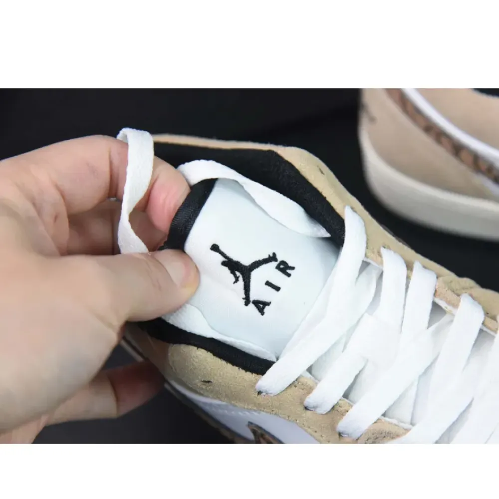 Air Jordan 1 Low SE “Brown Elephant”  DZ4130-201