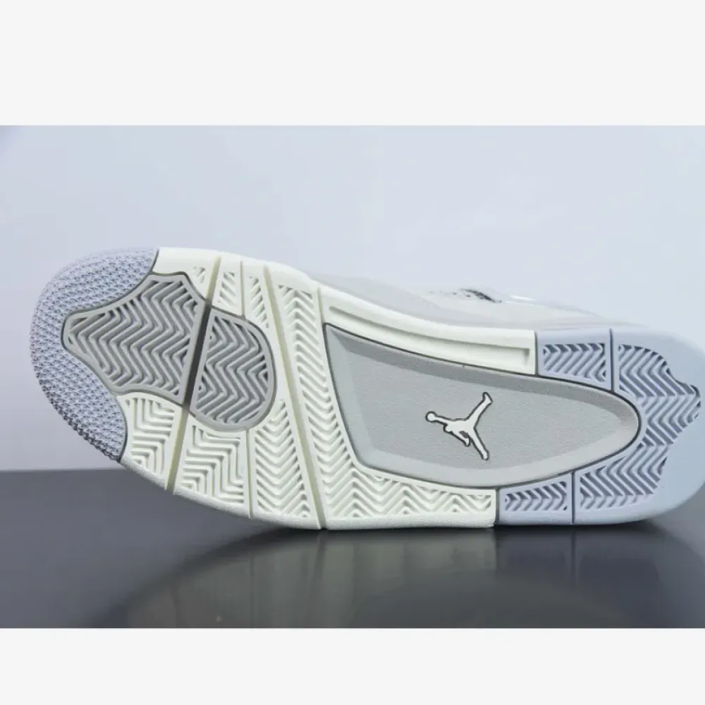 Air Jordan 4 Frozen Moments  AQ9129-001