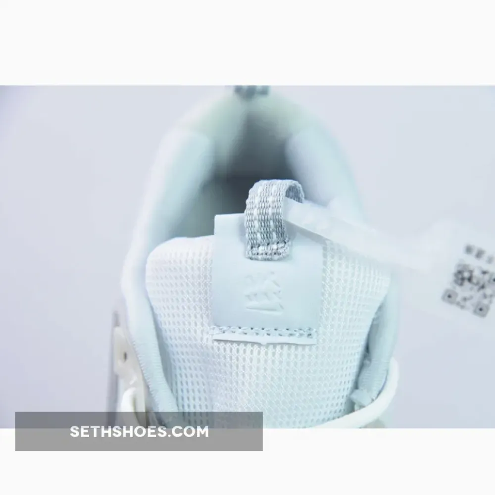 Nike Air Max 90 Futura Summit White Pure Platinum  DM9922-103