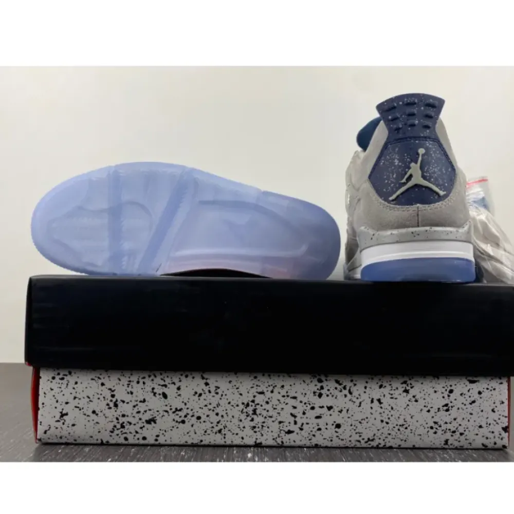 Air Jordan 4 Retro Georgetown PE Light Grey
