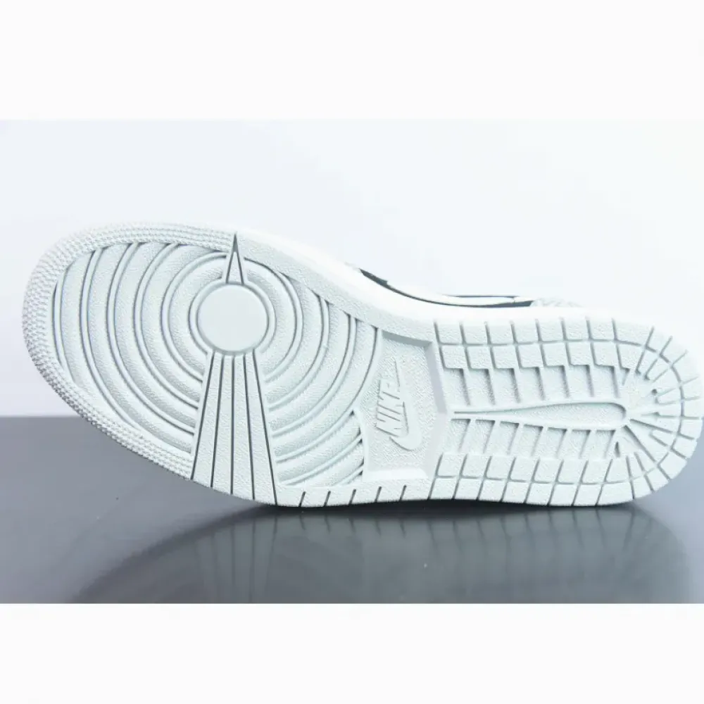 Air Jordan 1 Low OG “Black Cement”  CZ0790-001