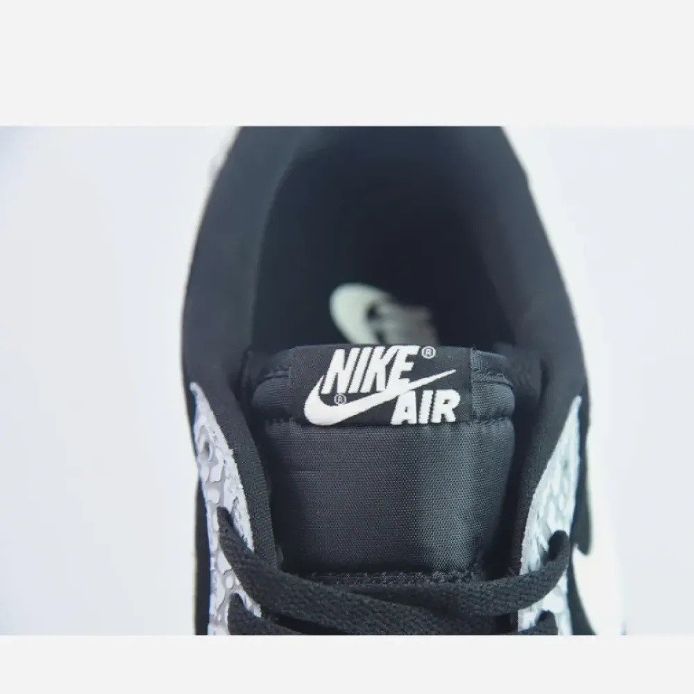 Air Jordan 1 Low OG “Black Cement”  CZ0790-001