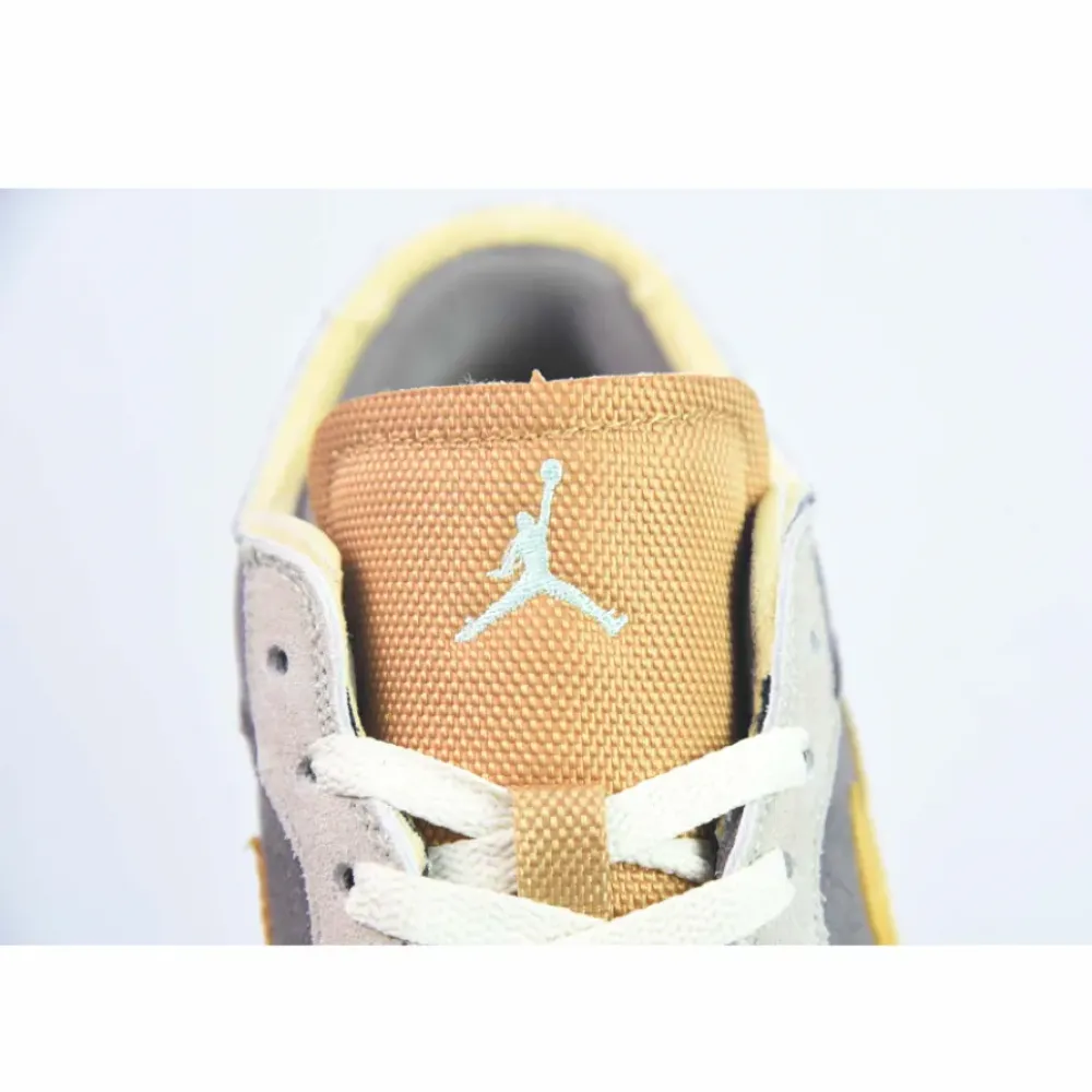 Air Jordan 1 Low SE Craft Taupe Haze/Mint Foam  DN1635-200