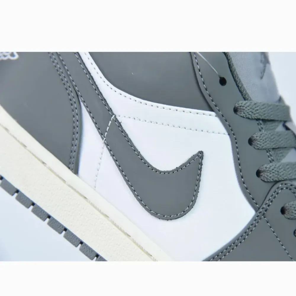 Air Jordan 1 Low ’85 “Wings” White/Wolf Grey-Phantom  DZ3140-102