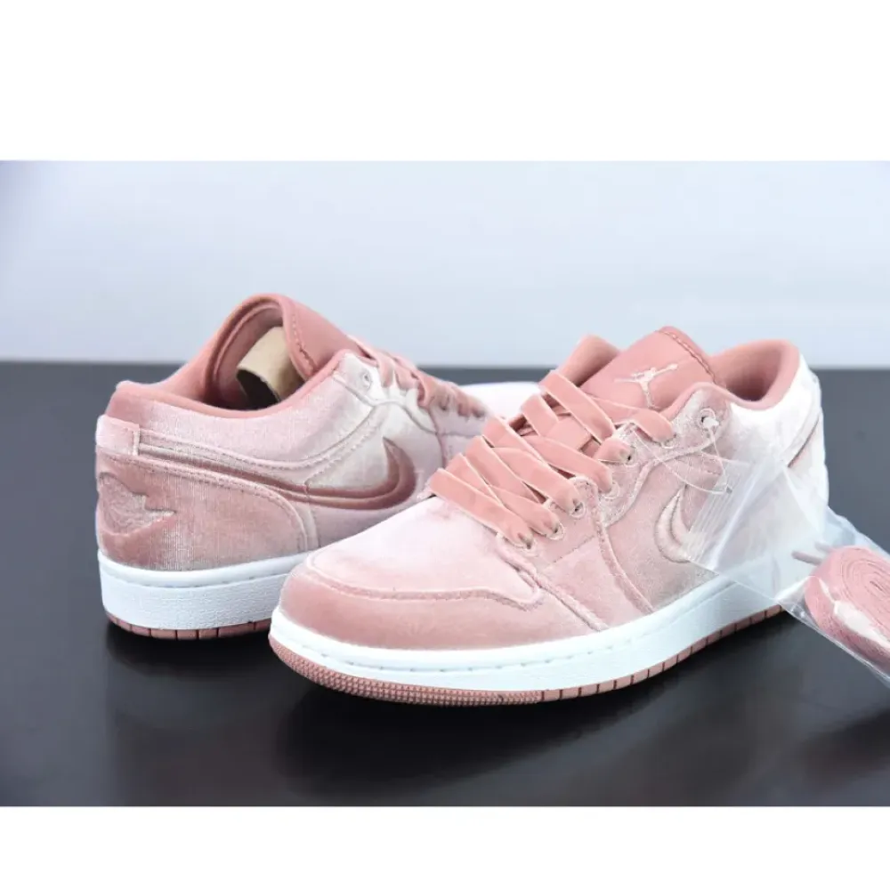 Air Jordan 1 Low “Pink Velvet”  DQ8396-600