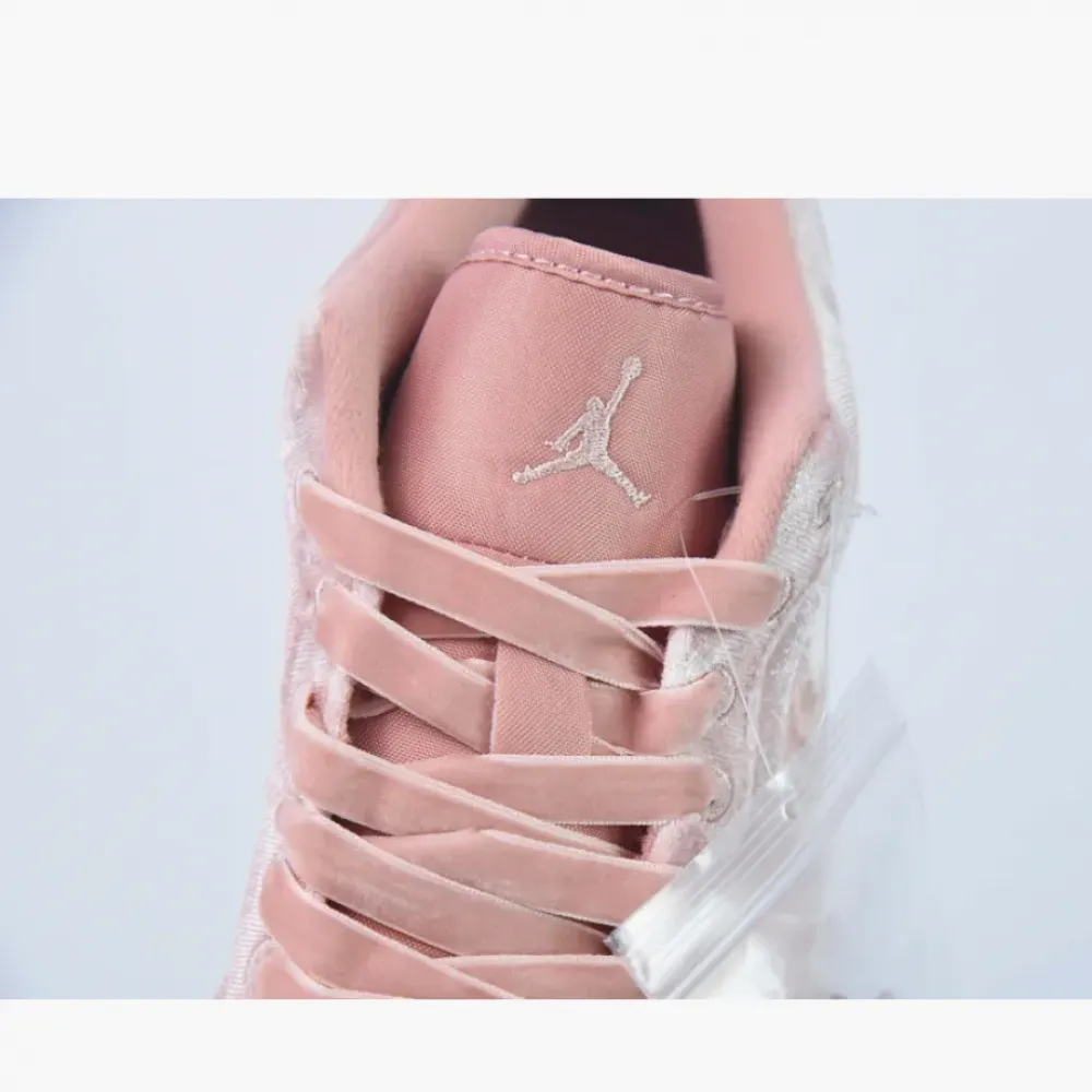 Air Jordan 1 Low “Pink Velvet”  DQ8396-600