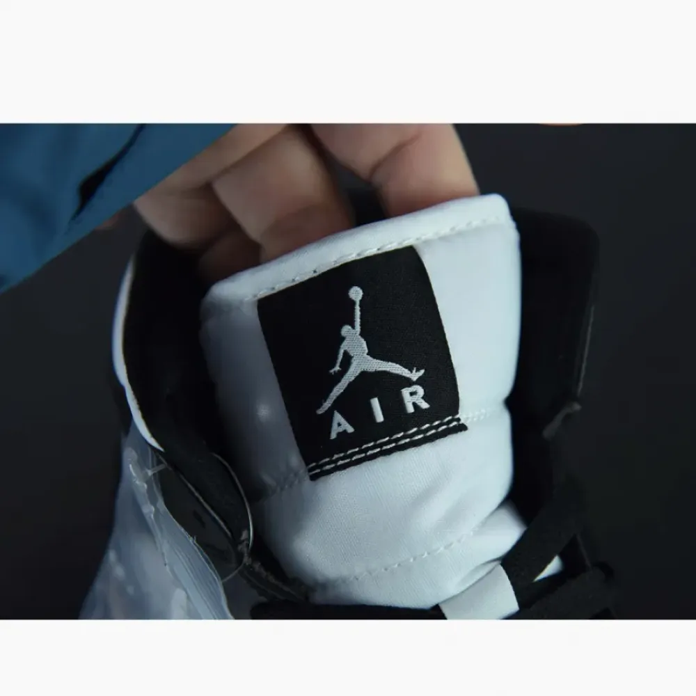 Air Jordan 1 Mid “Panda” White/Black-White  DV0991-101