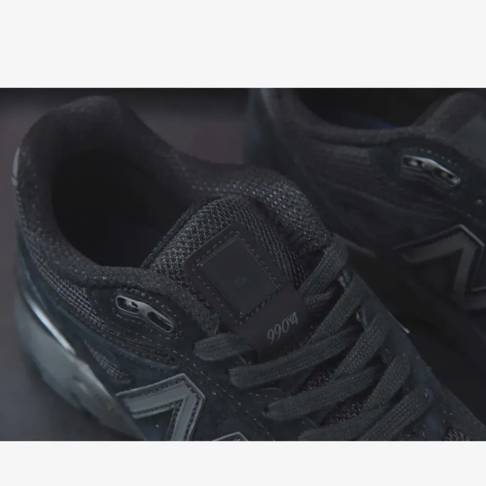 New Balance  “Triple Black” M990BB4