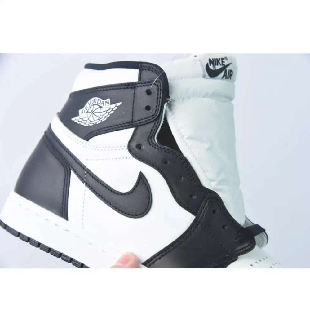 Air Jordan 1 High ’85 “Black/White”  BQ4422-001