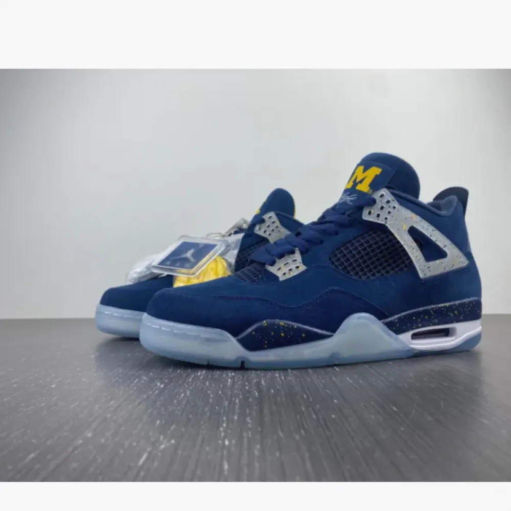 Air Jordan 4 Retro ‘Michigan Wolverines’ PE Amarillo/Navy/White