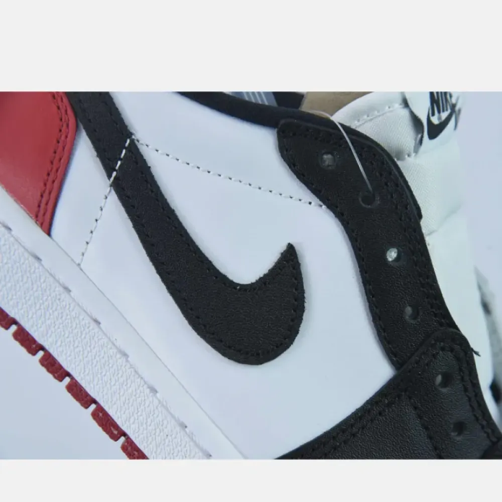 Air Jordan 1 Low OG “Black Toe”  CZ0790-106