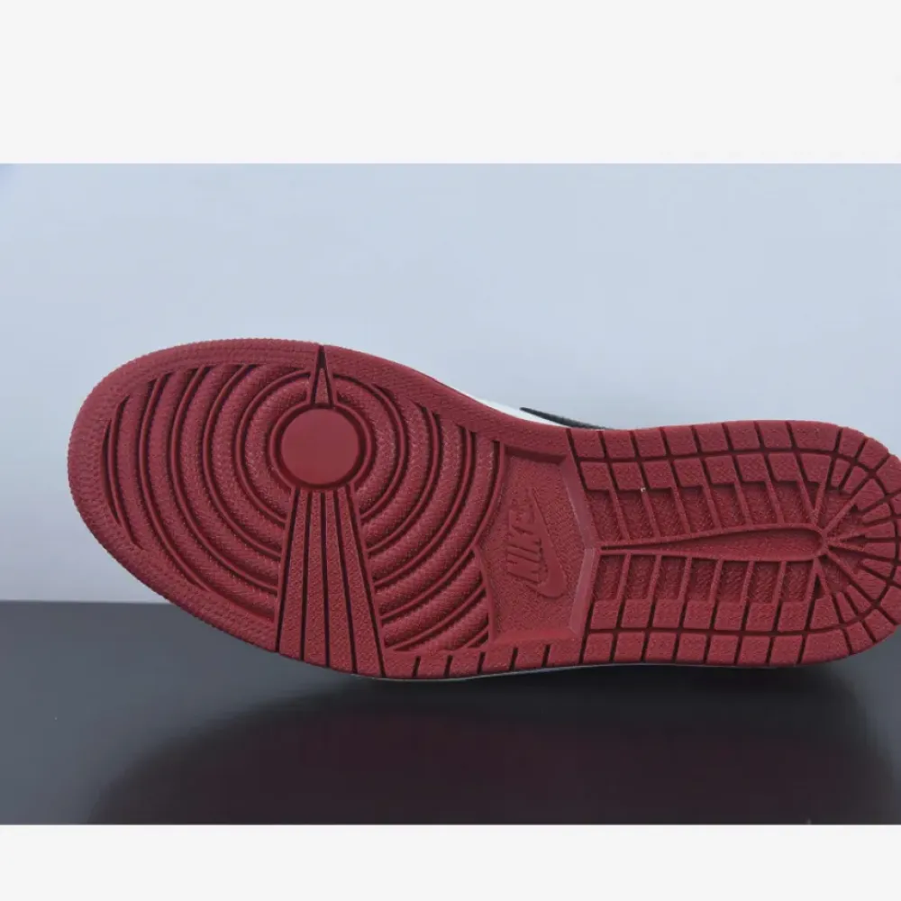 Air Jordan 1 Low OG “Black Toe”  CZ0790-106