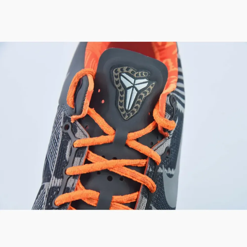 Nike Kobe 8 System ‘BHM’ Anthracite/Pure Platinum  583112-001