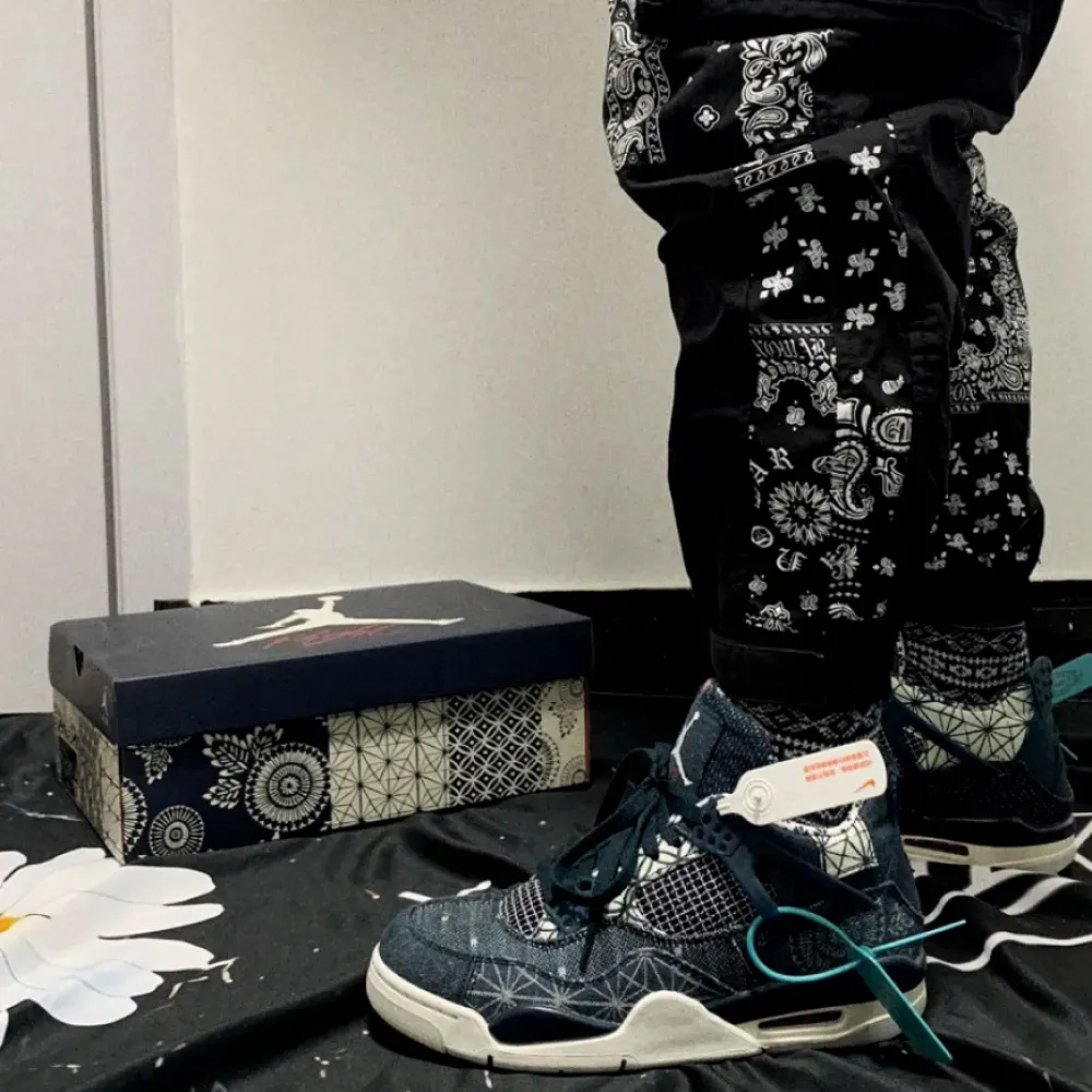 Air Jordan 4 SE Deep Ocean/Sail-Cement Grey-Fire Red CW0898-400