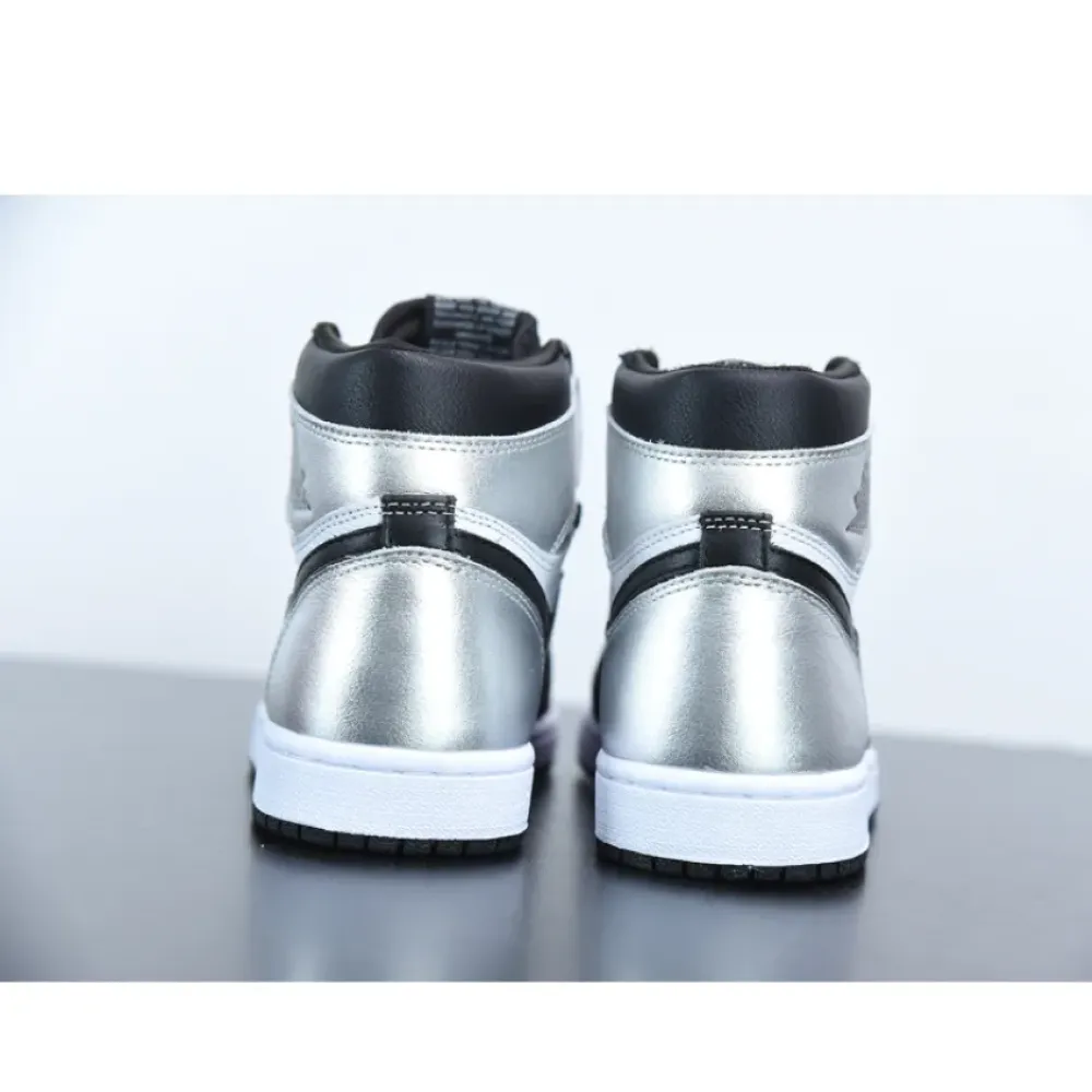Air Jordan 1 High OG “Metallic Silver”  CD0461-001