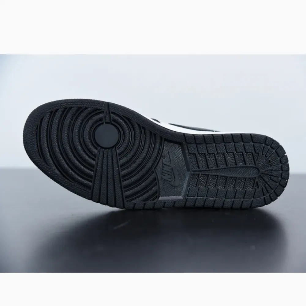 Air Jordan 1 High OG “Metallic Silver”  CD0461-001