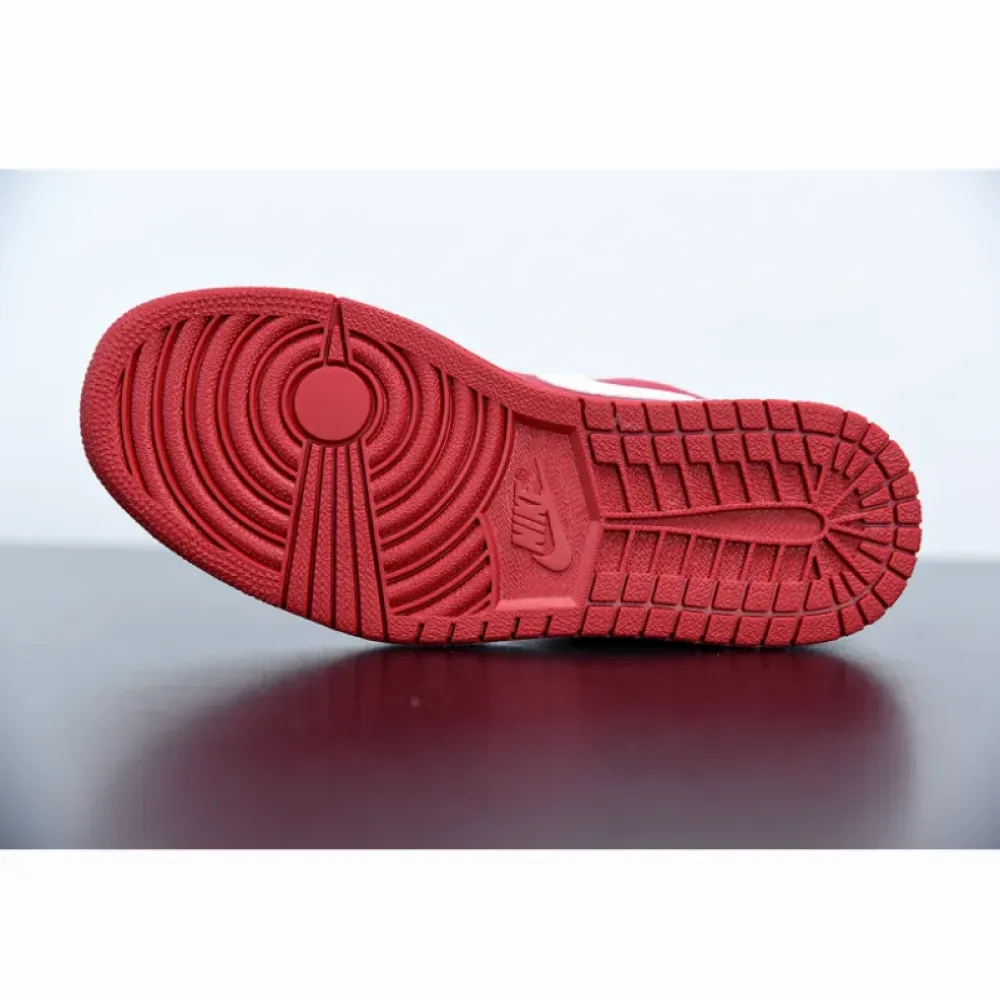 Air Jordan 1 Low ‘Chicago’ Black White Gym Red DC0774-016