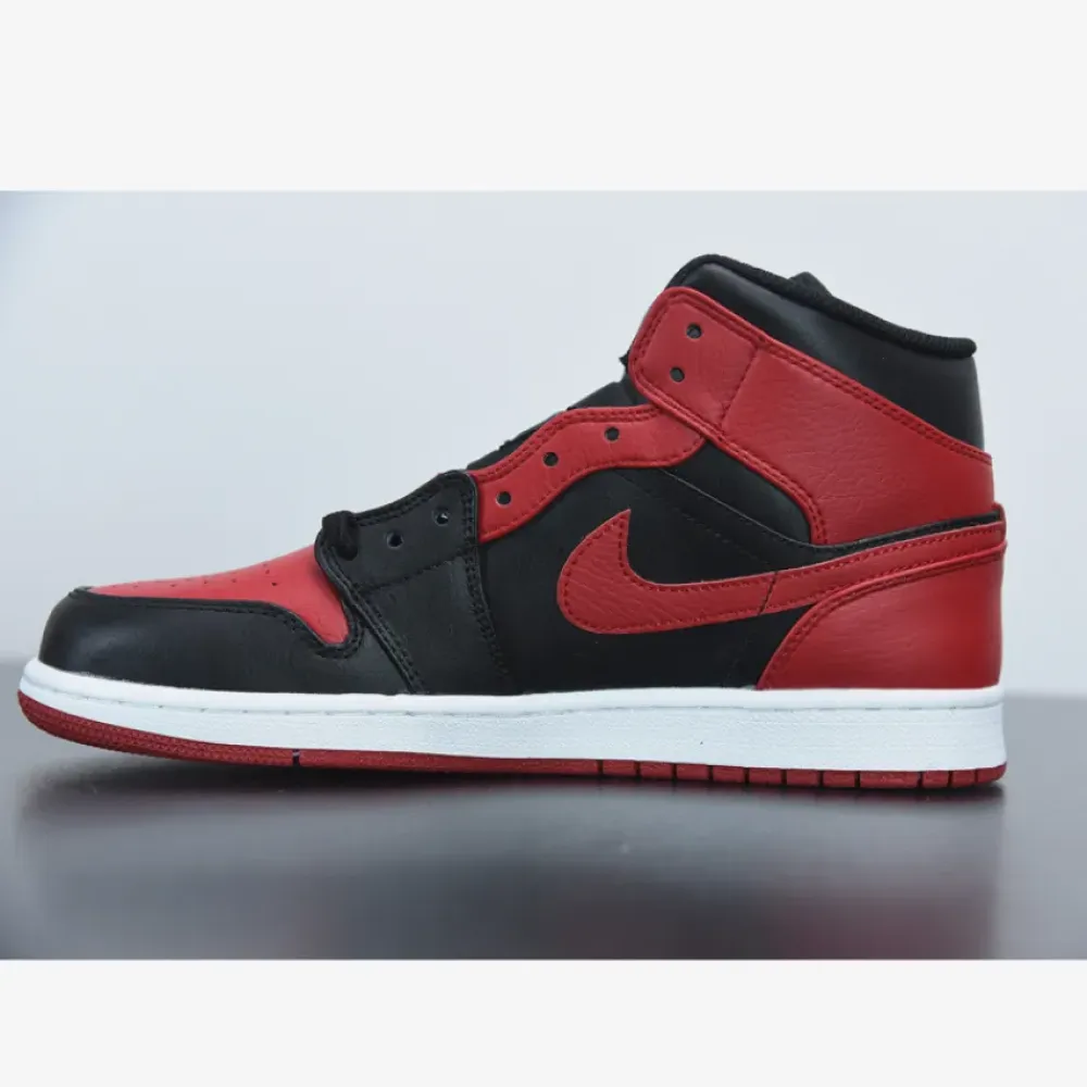 Air Jordan 1 Mid “Bred”  554724-074
