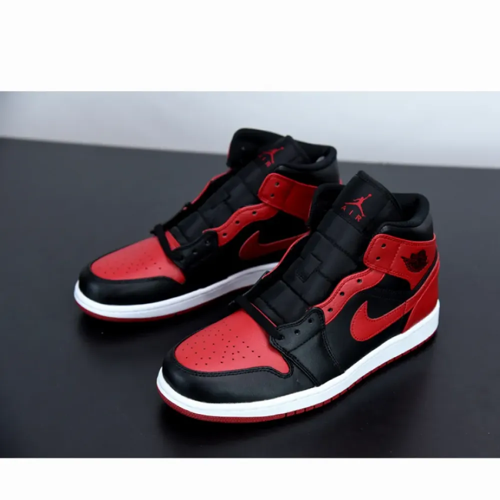 Air Jordan 1 Mid “Bred”  554724-074