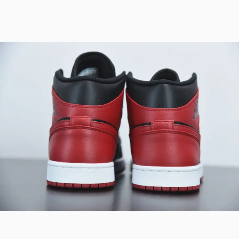 Air Jordan 1 Mid “Bred”  554724-074