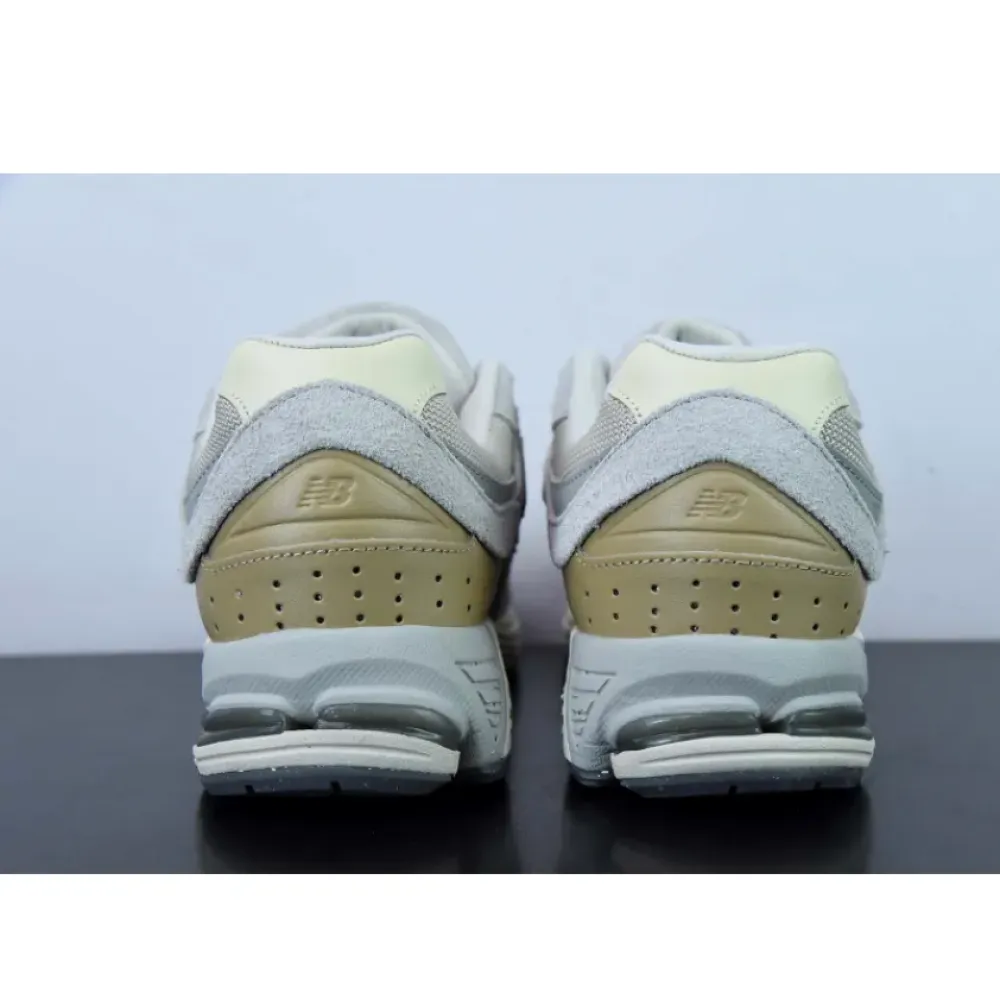 New Balance 2002R Rain Cloud/Angora-Sweet Caramel M2002RSA