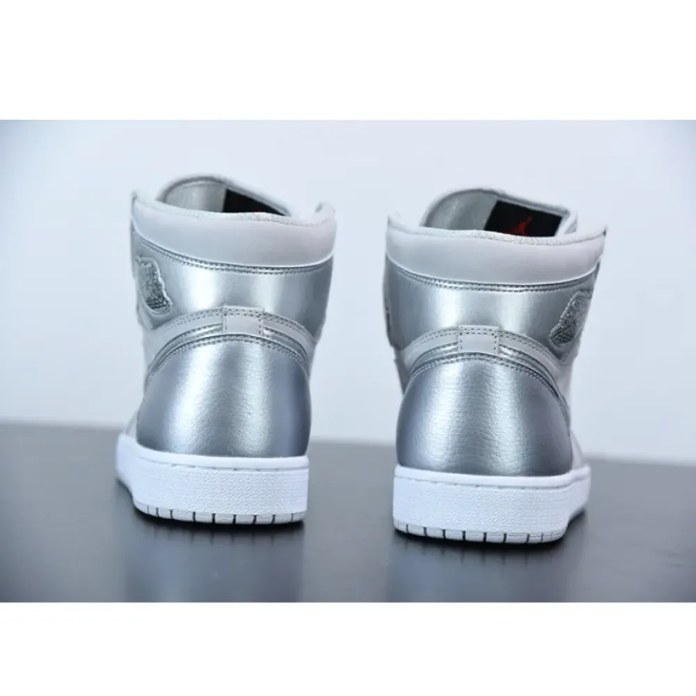 Air Jordan 1 Retro High OG CO.JP “Neutral Grey”  DC1788-029