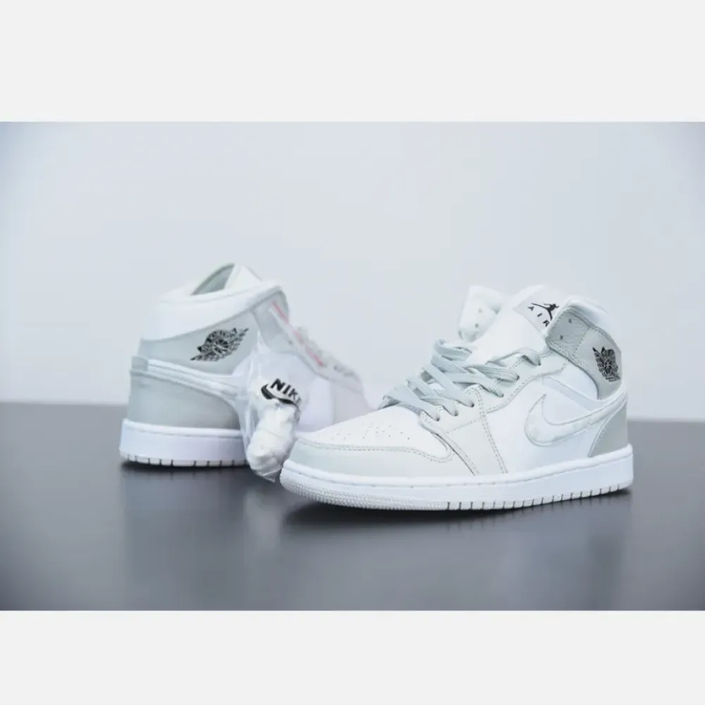 Air Jordan 1 Mid “Grey Camo”  DC9035-100